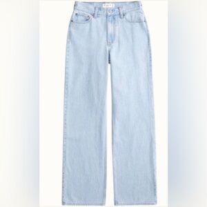 Abercrombie 25R Loose High Rise Light Wash Jeans